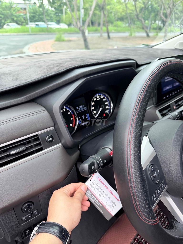 Xpander 2024 Premium 1.5 AT - 9000 km siêu lướt. Mua bán Ô tô tại Quận Hải Châu Đà Nẵng được đăng bởi Nguyễn Vương Auto hình 8