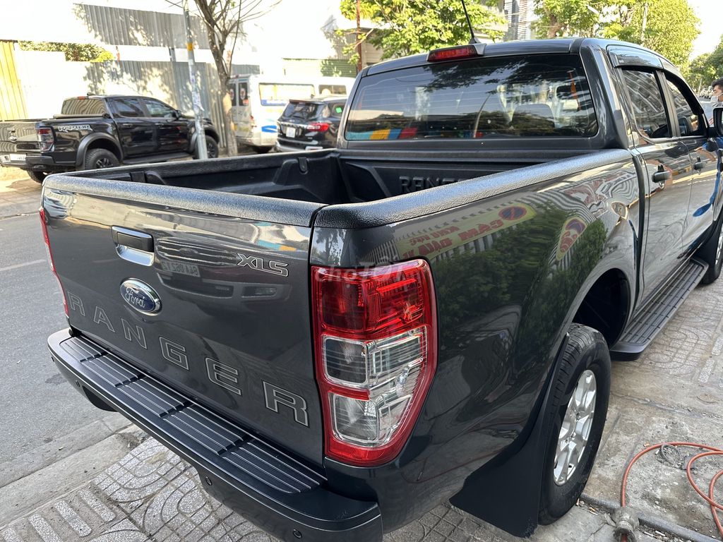 Ford Ranger XLS 2020 bảo hành 2026 hỗ trợ vay 75%. Mua bán Ô tô tại Quận Tân Phú Tp Hồ Chí Minh được đăng bởi Đức hình 4