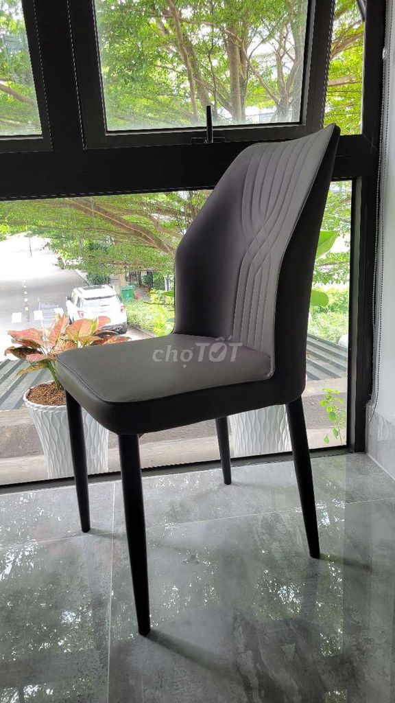 Ghế ăn nhập khẩu Kelly, bọc da (thanh lý). Mua bán Bàn ghế tại Huyện Bến Lức Long An được đăng bởi Trương Quỳnh Trâm hình 1