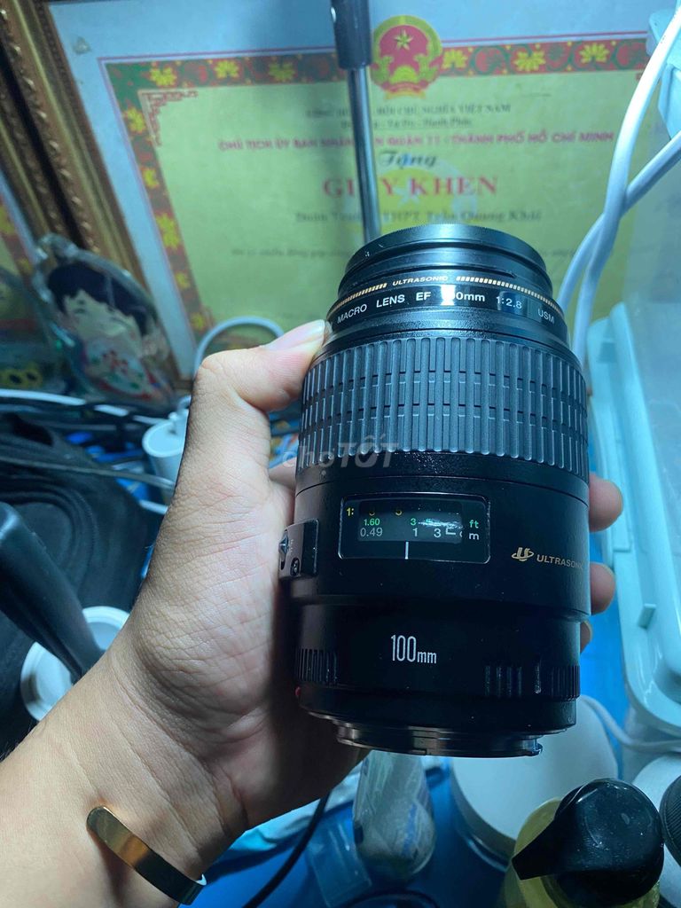 LẤY NHANH FIX MẠNH Lens Canon chân dung 100mm f2.8. Mua bán Máy ảnh, Máy quay tại Quận Tân Phú Tp Hồ Chí Minh được đăng bởi Dương Linh hình 1