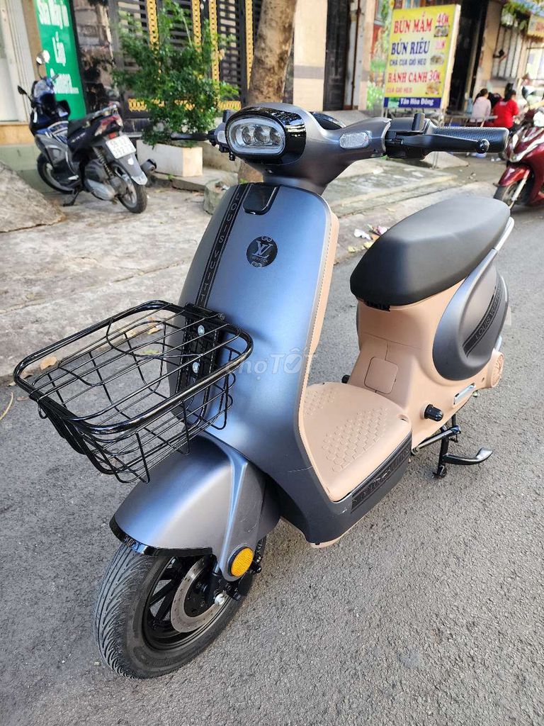 Xe Điện Siêu Lướt Không Cần Bằng Lái. Mua bán Xe điện tại Quận 6 Tp Hồ Chí Minh được đăng bởi Ngọc  hình 1