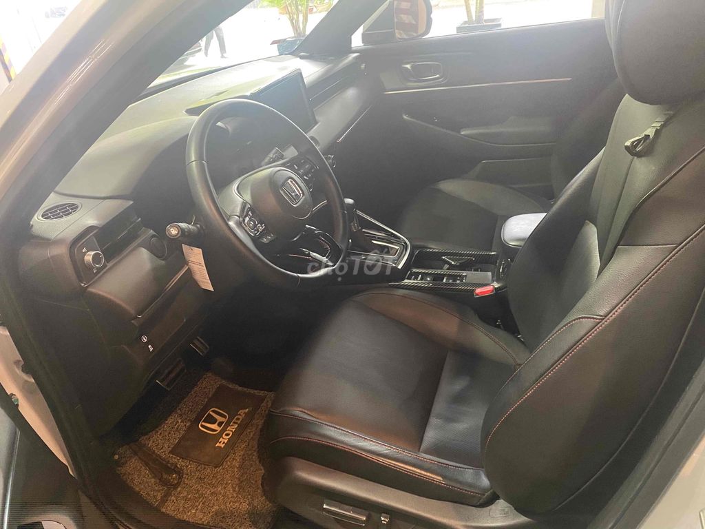 HONDA HRV RS  ĐỎ 2022 - Thương Lượng. Mua bán Ô tô tại Quận 7 Tp Hồ Chí Minh được đăng bởi Showroom Honda Ôtô Sài Gòn Quận 7 hình 5