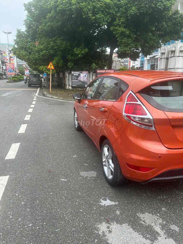bán ford fista sx 2012 số tự động, như mới. Mua bán Ô tô tại Huyện Hoài Đức Hà Nội được đăng bởi Đức Giang hình 17