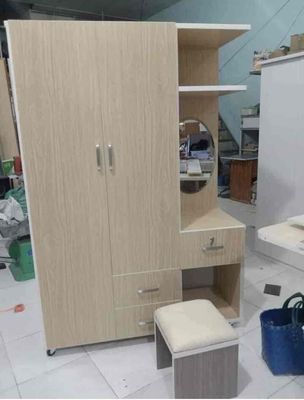 Tủ 2 cánh liền bàn trang điểm, co ghế. Mua bán Tủ, kệ gia đình tại Thành phố Dĩ An Bình Dương được đăng bởi Hong Le