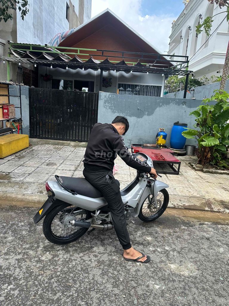 Suzuki Sport Silver Vietnam