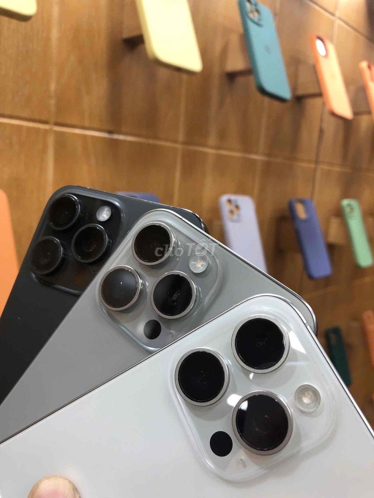 Apple iPhone 15 Pro Max 256GB. Mua bán Điện thoại tại Thành phố Thủ Dầu Một Bình Dương được đăng bởi Bảo Long hình 1