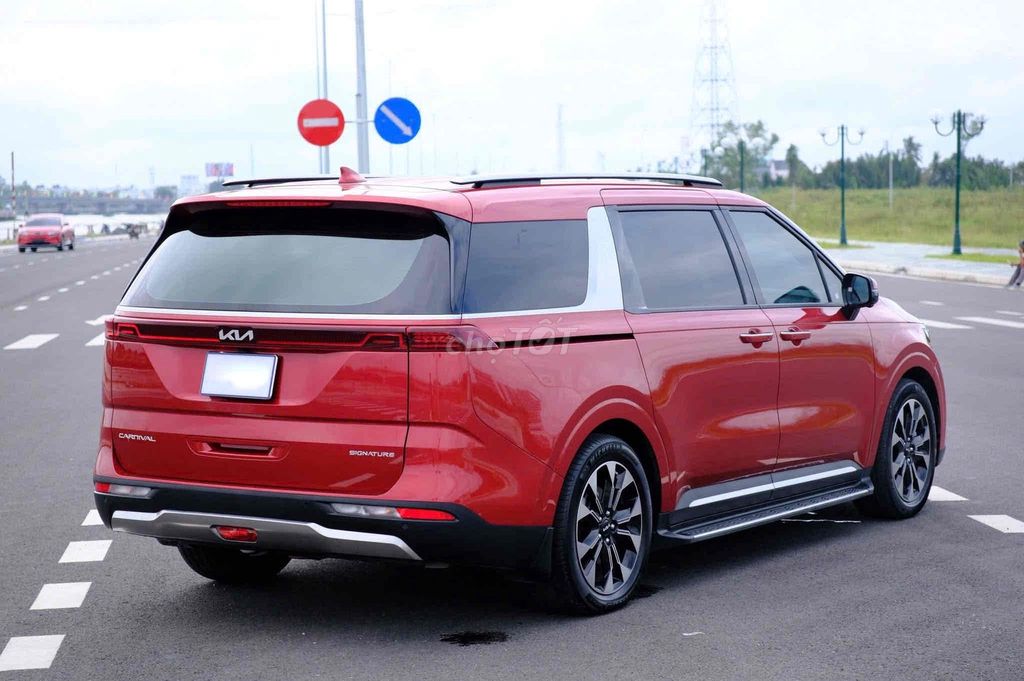 Kia Carnival 2.2D Signature 2024 Lướt 25.000 km. Mua bán Ô tô tại Quận Bình Tân Tp Hồ Chí Minh được đăng bởi Hoàng Thọ hình 7