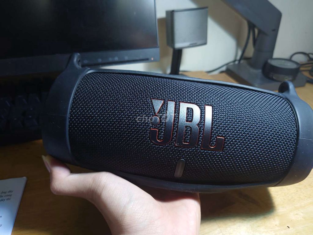 JBL Charge 5 mới 98,89%