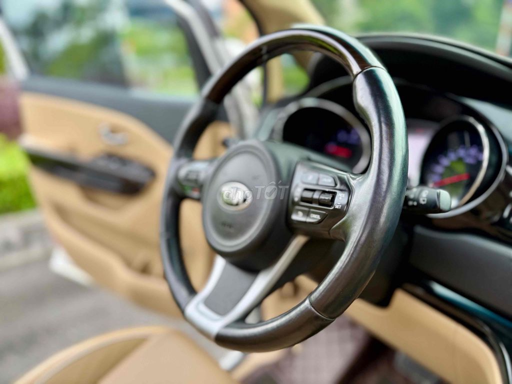 Kia Sedona 2017 bản full dầu - 80000 km Siêu Lướt. Mua bán Ô tô tại Quận 12 Tp Hồ Chí Minh được đăng bởi a trung hình 15