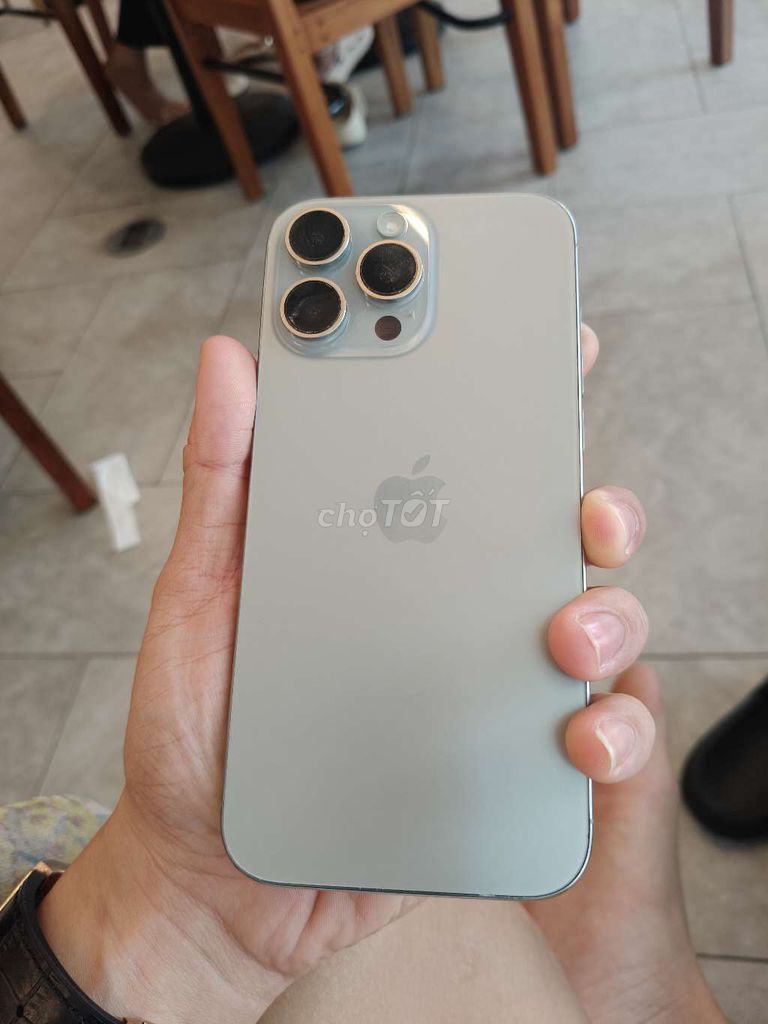 iPhone 16 Pro Max Bạc Bibat Ko Sim. Mua bán Điện thoại tại Thành phố Vũng Tàu Bà Rịa - Vũng Tàu được đăng bởi CR7 hình 1