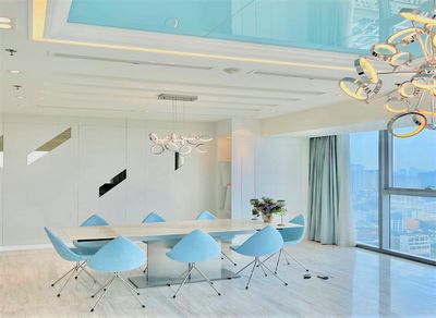 Cho thuê CHCC Vincom Center 160m2, 2PN góc Bitesco, Nhà thờ đức bà Q.1