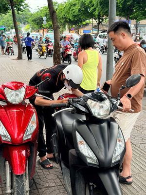 Tuyển 02 Nhân Viên Giao Xe Máy Tại Cần Thơ