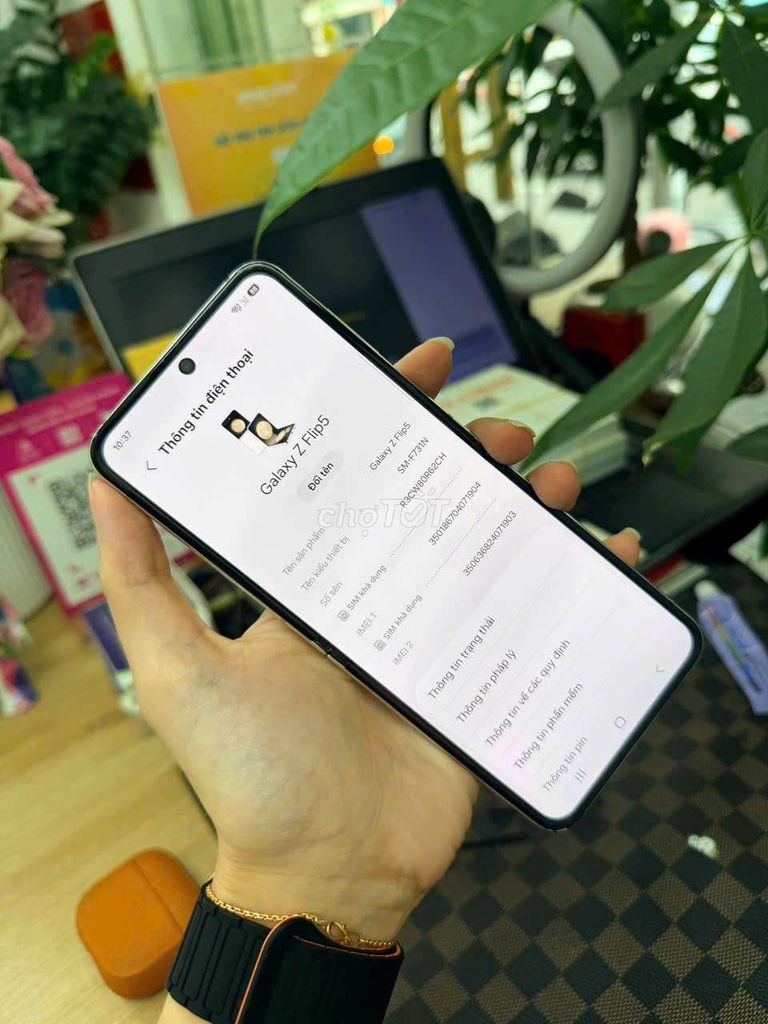 Samsung Galaxy Z Flip5 256GB Kem Mới. Mua bán Điện thoại tại Thành phố Thủ Đức Tp Hồ Chí Minh được đăng bởi Minh phương hình 1