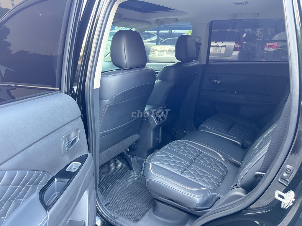 Outlander 2.0 Premium 2022 cực chất 3 vạn km 7xxTr. Mua bán Ô tô tại Quận Cầu Giấy Hà Nội được đăng bởi Xe Cũ Dương Đô hình 8