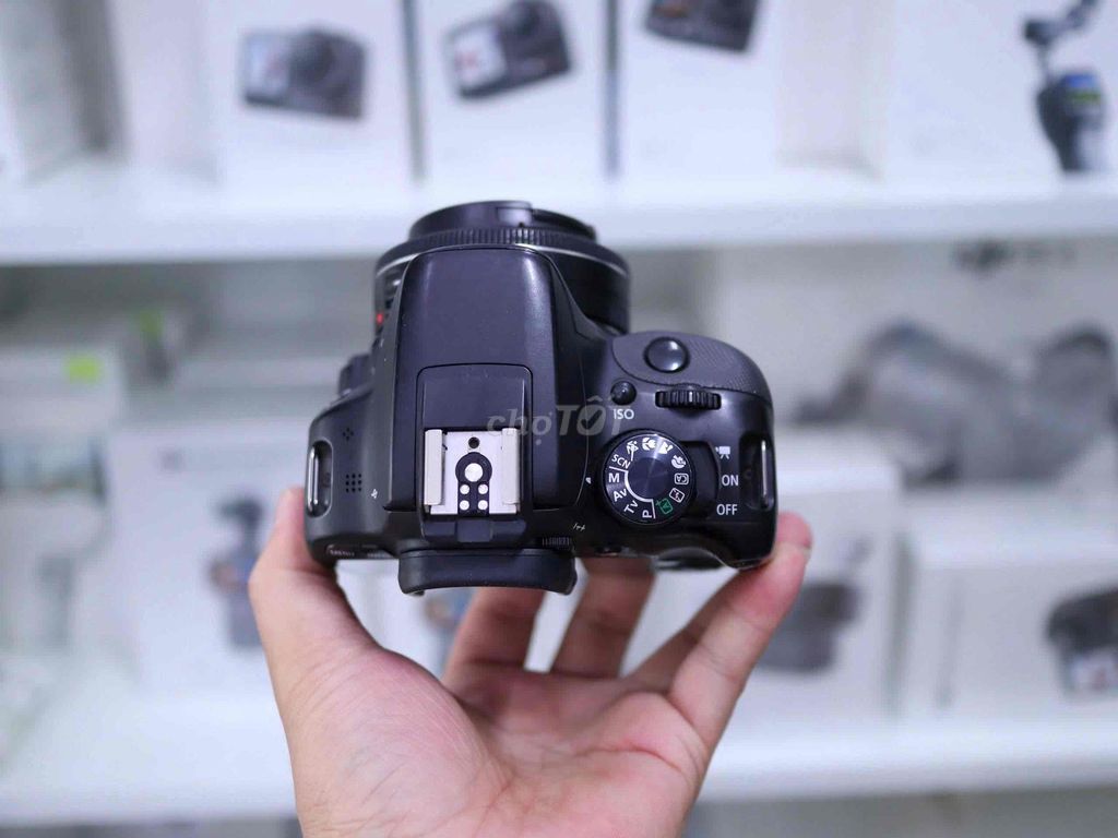 Máy ảnh Canon 100D. Mua bán Máy ảnh, Máy quay tại Thành phố Thủ Dầu Một Bình Dương được đăng bởi Chinh Lee hình 1