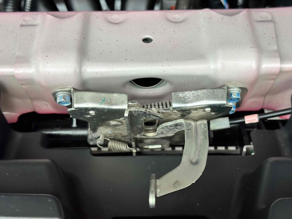 Mitsubishi Attrage Đỏ Tự động. Mua bán Ô tô tại Thành phố Huế Thừa Thiên Huế được đăng bởi room room hình 16