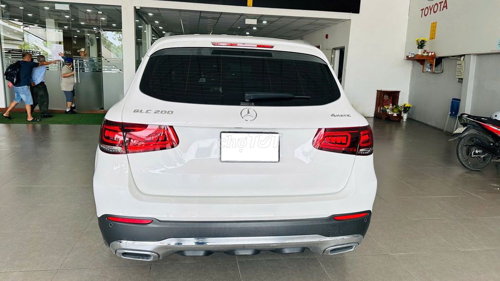 Mercedes GLC200 4 Matic V1 2022 trắng cực đẹp. Mua bán Ô tô tại Quận Gò Vấp Tp Hồ Chí Minh được đăng bởi NGUYỄN MINH VUA XE LƯỚT hình 5