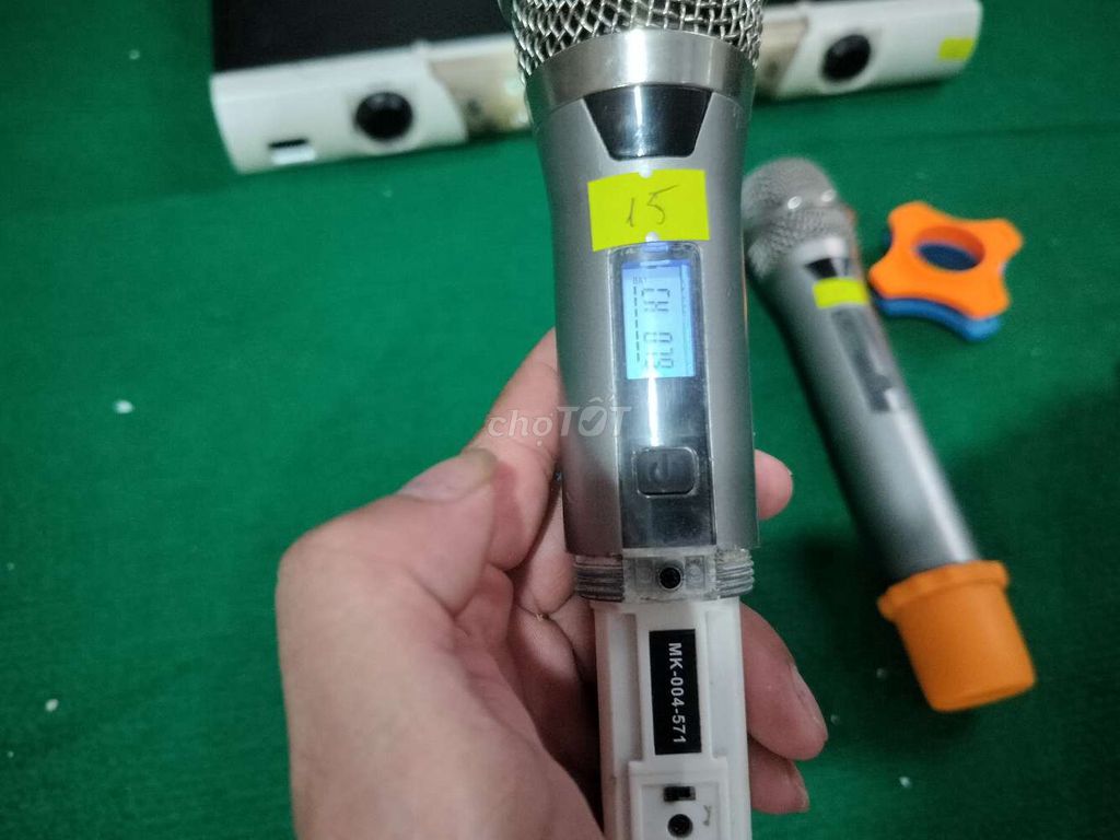 Micro không dây Bạc Đã qua sử dụng. Mua bán Tivi, Âm thanh tại Huyện Triệu Sơn Thanh Hóa được đăng bởi Nguyễn Đăng Dương hình 1