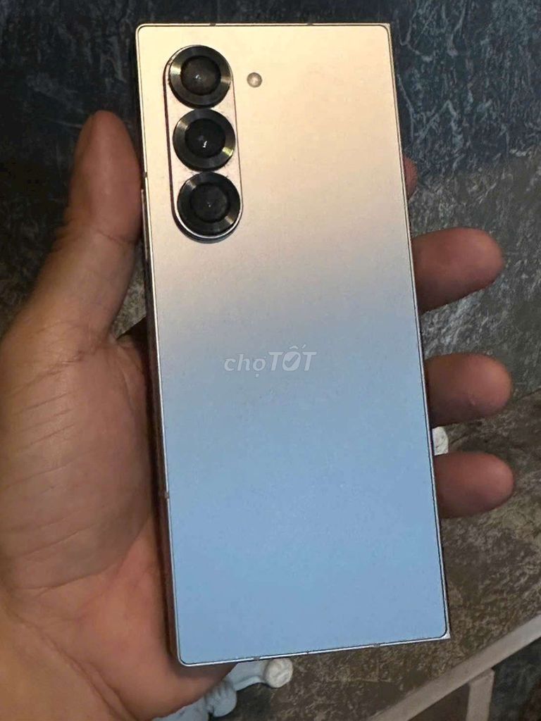 Samsung Galaxy Z Fold6 512GB Bạc. Mua bán Điện thoại tại Quận 10 Tp Hồ Chí Minh được đăng bởi Điện thoại zin chuẩn  hình 1