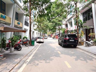 Townhouse 91 m² · 5 bed · TSQ Galaxy