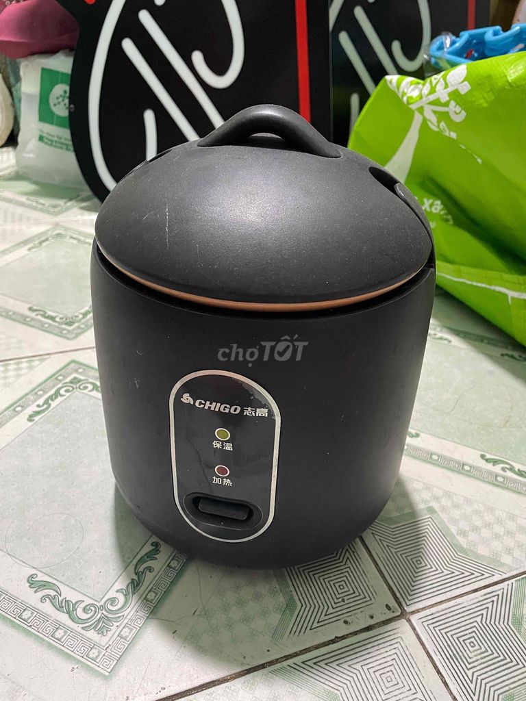 Nồi cơm điện CHIGO Mini Đen. Mua bán Bếp, lò, đồ điện nhà bếp tại Thành phố Dĩ An Bình Dương được đăng bởi Nghĩa hình 1