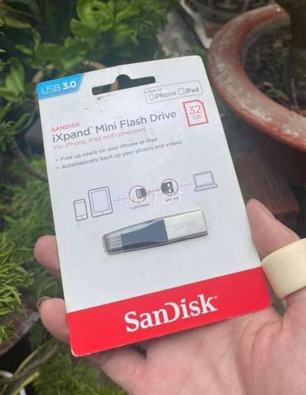 OTG Sandisk ixpand 32Gb dùng cho Iphone ! New100@%