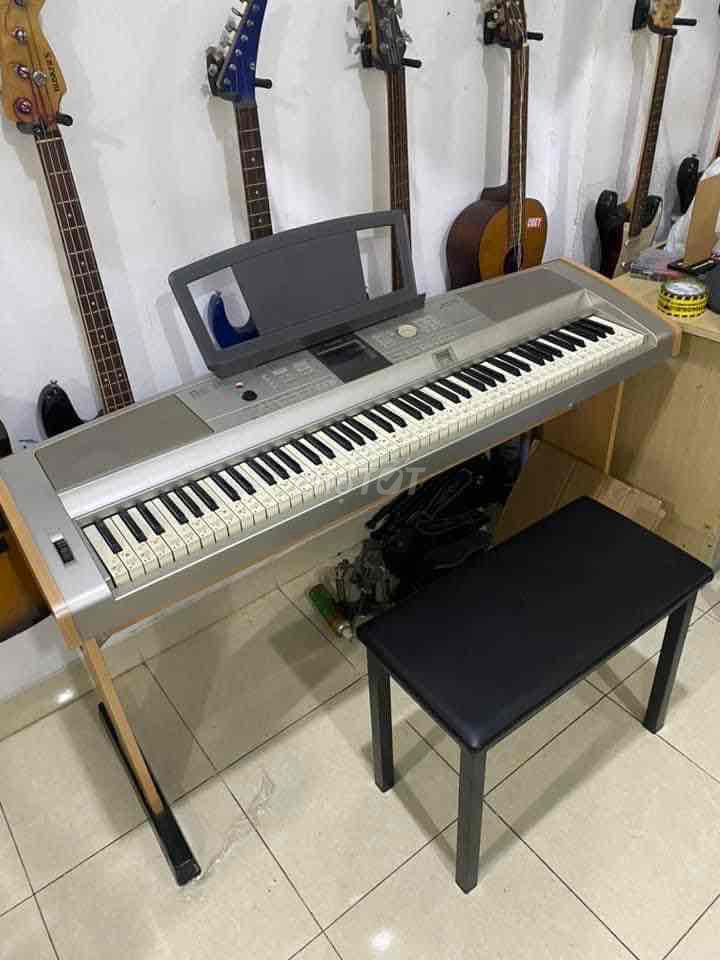 Đàn piano Yamaha dgx505