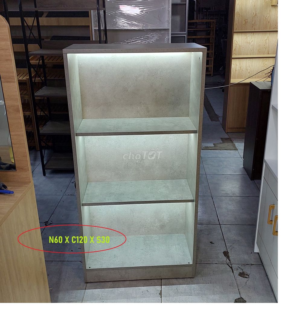 TỦ TRƯNG BÀY MỸ PHẨM - TÚI XÁCH. Mua bán Tủ, kệ gia đình tại Quận 11 Tp Hồ Chí Minh được đăng bởi BÀN GHẾ VĂN PHÒNG 26 PVB hình 2