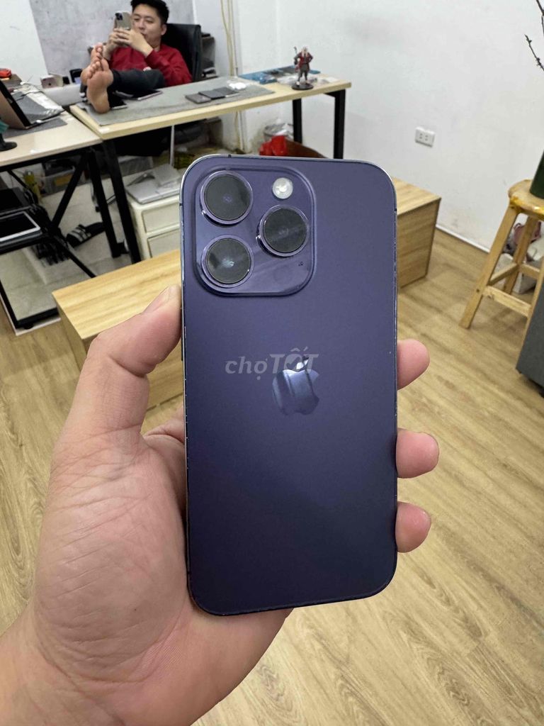 Apple iPhone 14 Pro 128GB Tím. Mua bán Điện thoại tại Quận Đống Đa Hà Nội được đăng bởi Lê Khuyến hình 1