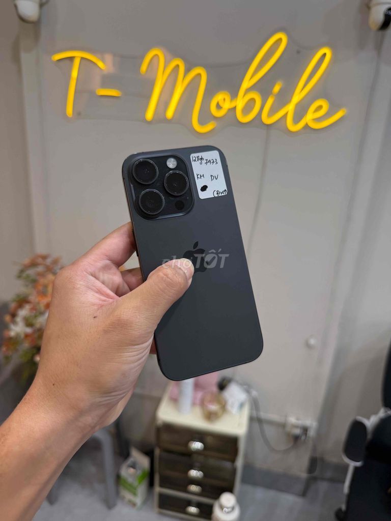 15 Pro 128Gb Quốc Tế zin full bản khay sim. Mua bán Điện thoại tại Quận Thanh Xuân Hà Nội được đăng bởi Ngô Tráng T Mobile hình 1