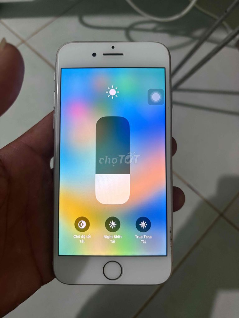 Apple iPhone 8 Trắng Đã qua sử dụng. Mua bán Điện thoại tại Thành phố Thuận An Bình Dương được đăng bởi Bùi Vạn hình 1