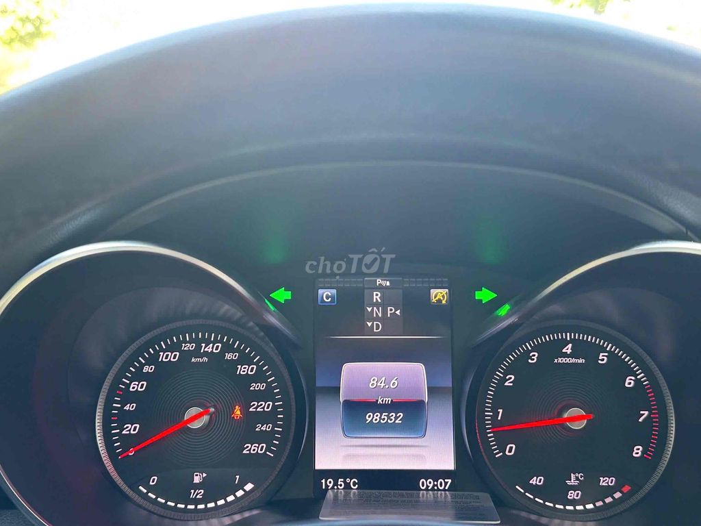 Mercedes-Benz GLC300 4Matic 2018 Model 2019. Mua bán Ô tô tại Quận Cầu Giấy Hà Nội được đăng bởi Cao Quý hình 13