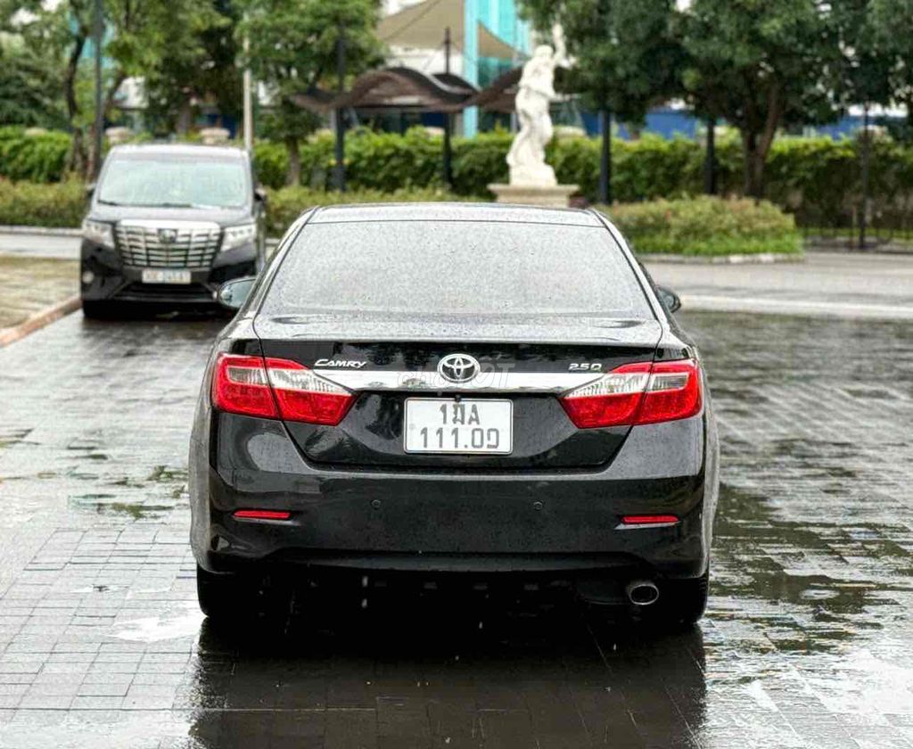 Toyota Camry 2013 2.0E - 60000 km. Mua bán Ô tô tại Quận Long Biên Hà Nội được đăng bởi Bùi Đình Thông hình 5