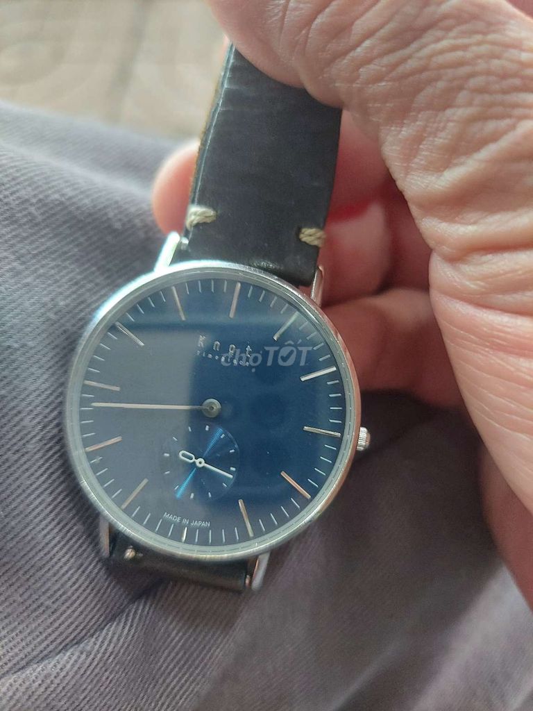 Đồng hồ Knot mặt Sapphire unisex. Mua bán Đồng hồ tại Thành phố Buôn Ma Thuột Đắk Lắk được đăng bởi Hồ Văn Tèn hình 1