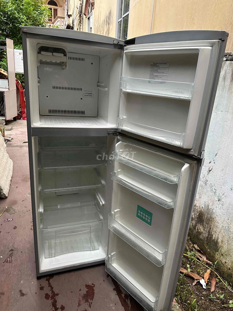 tủ lạnh toshiba 230l nguyên bản chưa qua sửa chữa