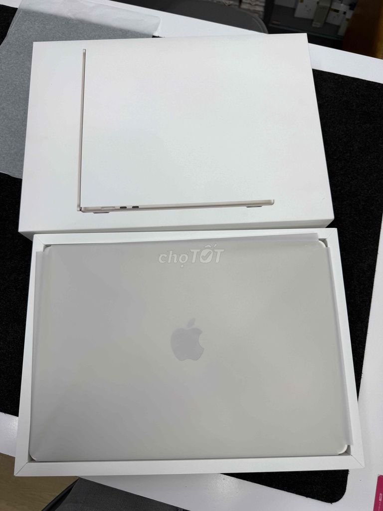 Apple Macbook Air M4 15 inch 16GB/256GB. Mua bán Laptop tại Quận Hai Bà Trưng Hà Nội được đăng bởi Diệu Vũ hình 1