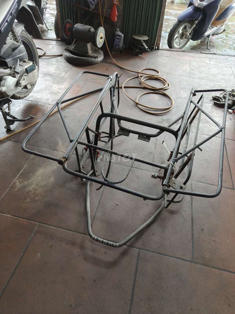 Giá chở hàng xe máy. Mua bán Phụ tùng xe tại Huyện Gia Lâm Hà Nội được đăng bởi Nguyễn Hải hình 1