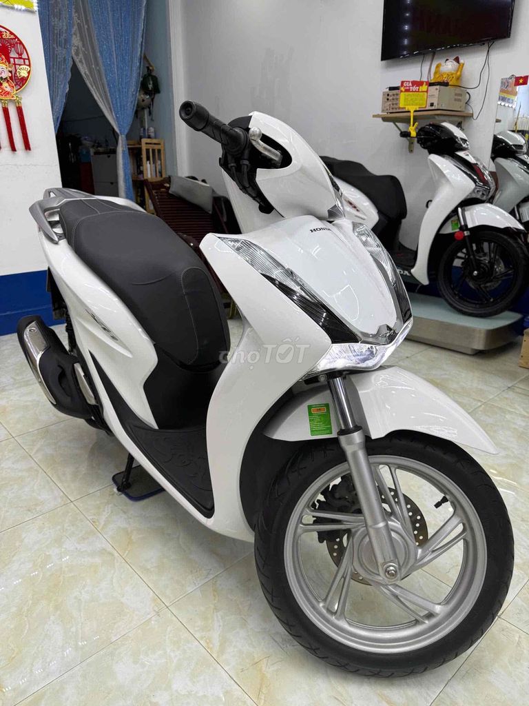 Honda SH 125 CBS 2022 odo  10000 km xe đẹp giá tôt. Mua bán Xe máy tại Thành phố Vũng Tàu Bà Rịa - Vũng Tàu được đăng bởi XE MÁY BẢO THANH  TPVŨNG TÀU hình 13