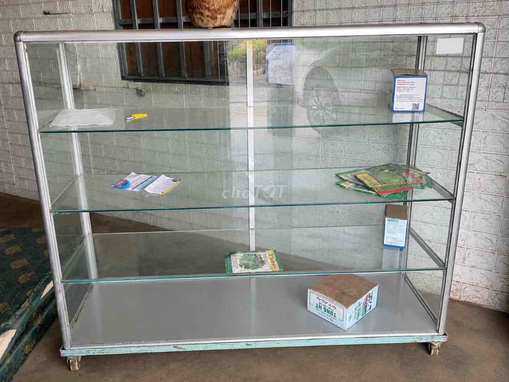 Tủ trưng bày Kính Nhôm 1m2. Mua bán Tủ, kệ gia đình tại Thành phố Buôn Ma Thuột Đắk Lắk được đăng bởi CaoMinh hình 1