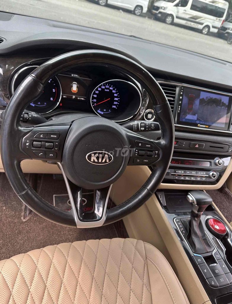 Kia Sedona 2019 Full dầu - màu đỏ. Mua bán Ô tô tại Quận Gò Vấp Tp Hồ Chí Minh được đăng bởi Nguyễn Cao Kỳ hình 3