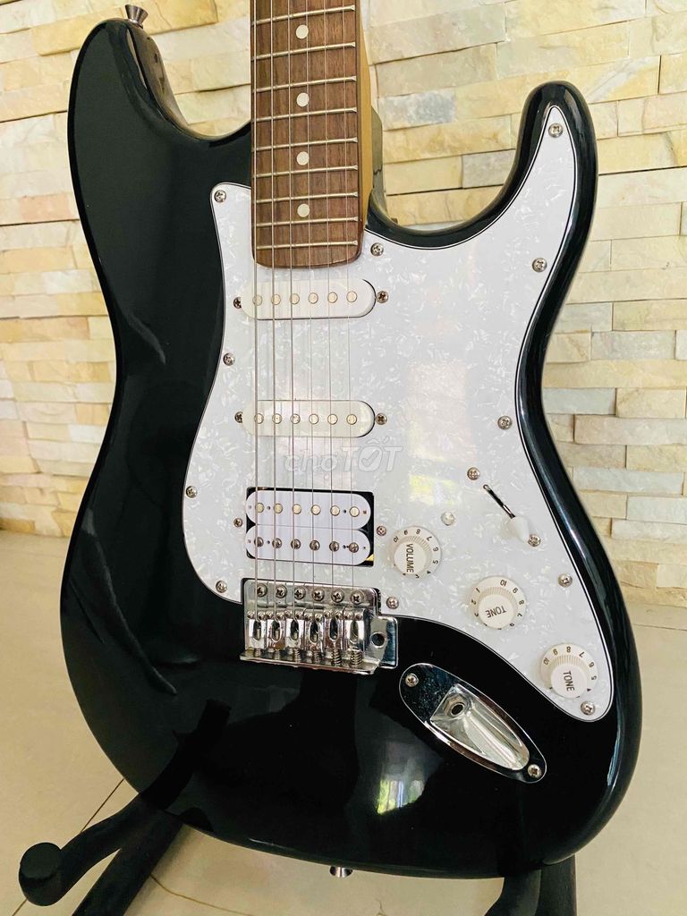 Guitar điện bãi Nhật PLAYTECH.