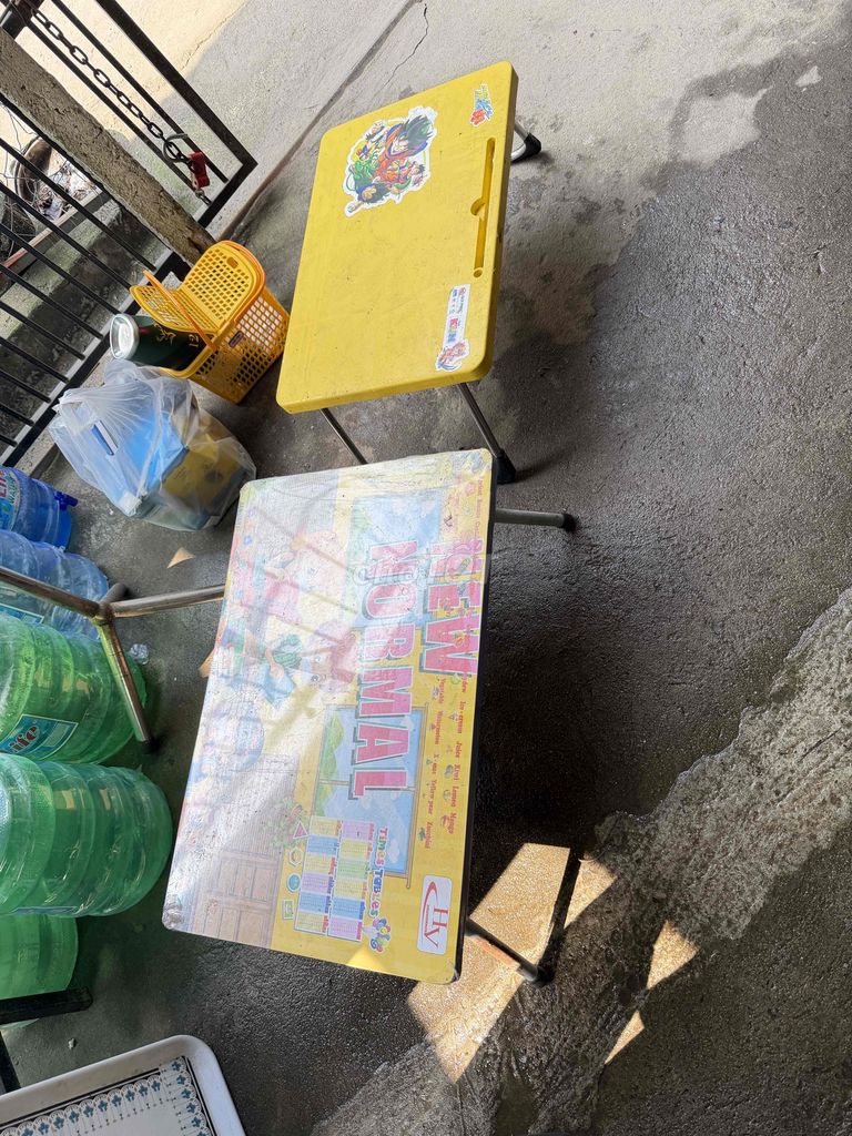 Bàn xếp màu Vàng còn mới. Mua bán Bàn ghế tại Quận Liên Chiểu Đà Nẵng được đăng bởi Trần Trọng Hoàng hình 1