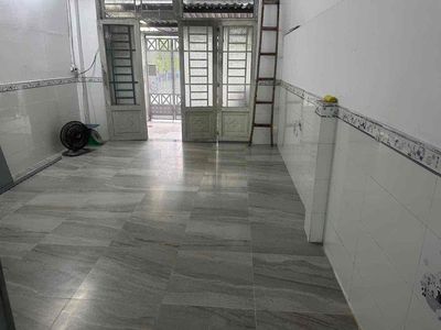 cho thuê nhà cấp 4 mặt tiền đường 49 , hiệp bình thủ đức