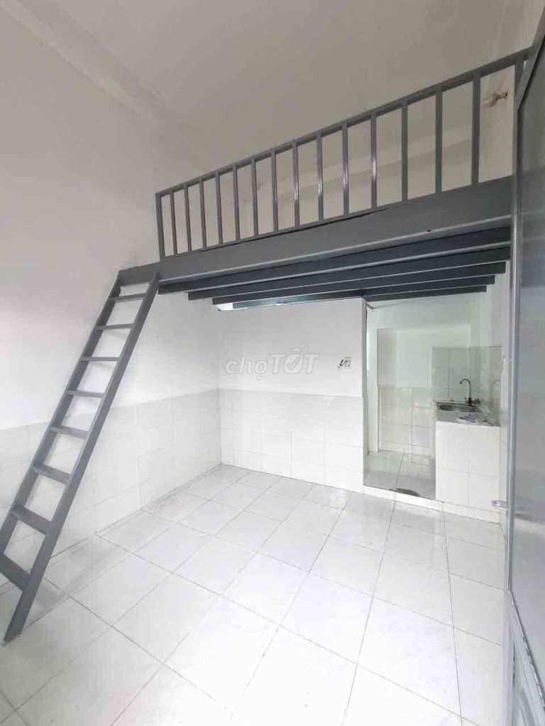 phòng trọ thoáng mát, giờ giấc tự do, phòng mới sạch sẽ , gác cao