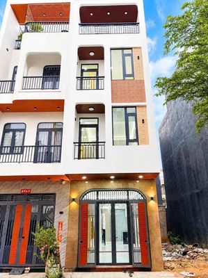 Nhà mới xây ngay cổng KDC Lộc Phát. Thuận Giao. Gần AEON. Đã hoàn công