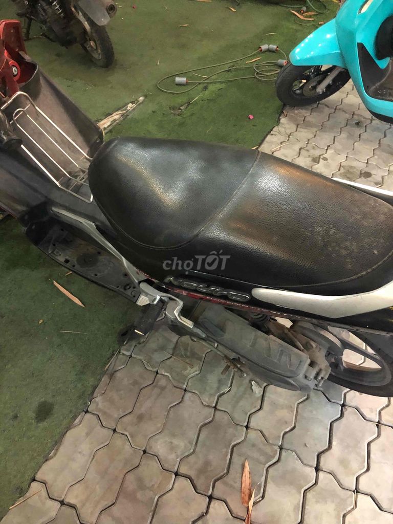 Yamaha Nouvo 2004, красно-черный/серебристый