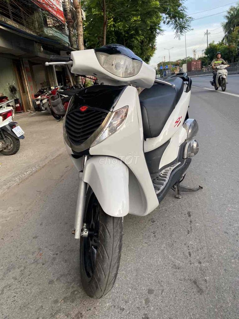 Honda sh chính chủ êm đẹp như hình