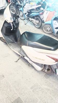 Honda Lead 2010 màu vàng. Mua bán Xe máy tại Quận Cầu Giấy Hà Nội được đăng bởi Duong Minh