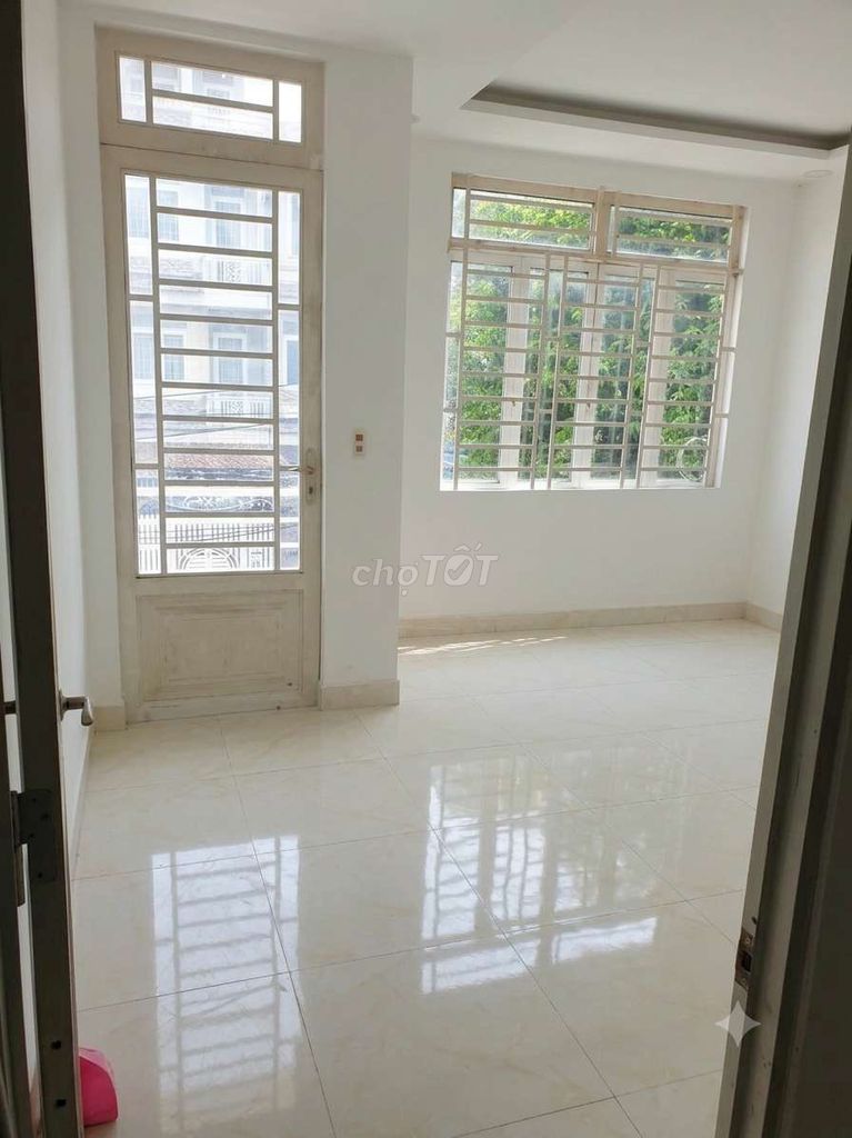 Продам красивый 2-этажный дом в ЖК 1041 Тхань Суан Зон
