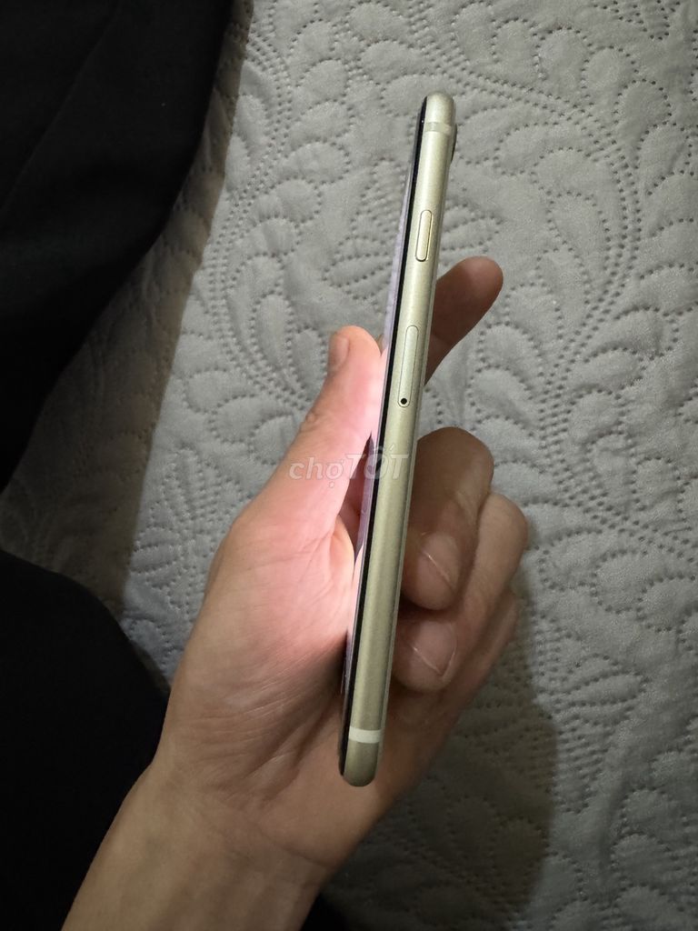 Apple iPhone SE 3 64GB Vàng. Mua bán Điện thoại tại Huyện Quảng Xương Thanh Hóa được đăng bởi trần anh hình 1